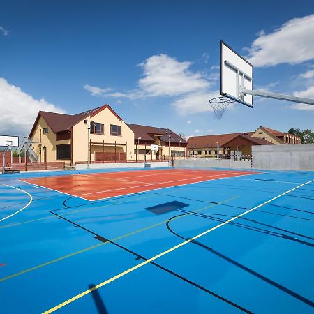 Sport Relax Hotel Na Kopecku Krinec Экстерьер фото