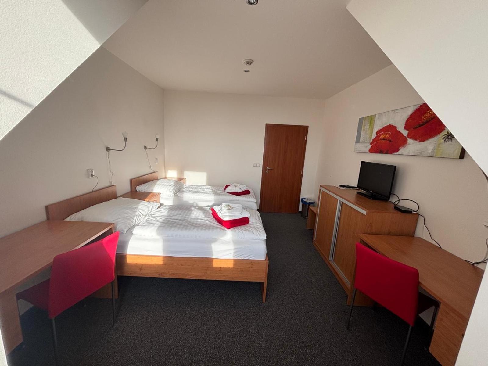 Sport Relax Hotel Na Kopecku Krinec Экстерьер фото